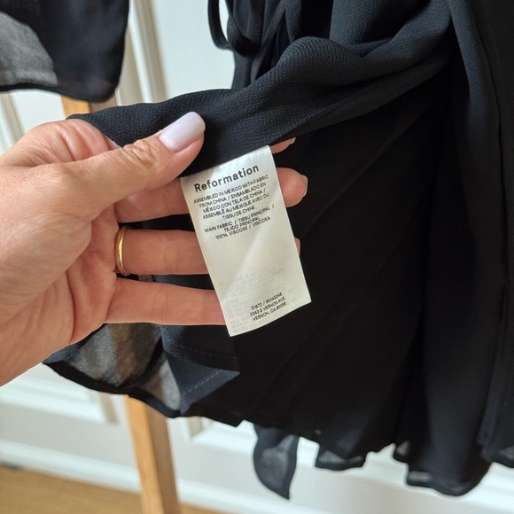 Reformation Ottessa Cutout Georgette Mini Wrap Dress - Size M - Black - GUC - Picture 8 of 12